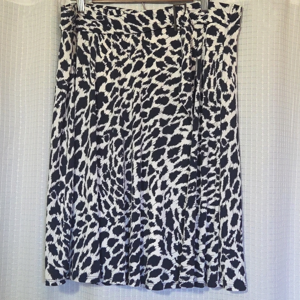 Le Lis Women's Navy +White Animal Print Skirt Sz XL Made In USA - Picture 1 of 7